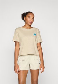 Patagonia UNITY FITZ EASY CUT RESPONSIBILI-TEE - T-shirts med print - pumice