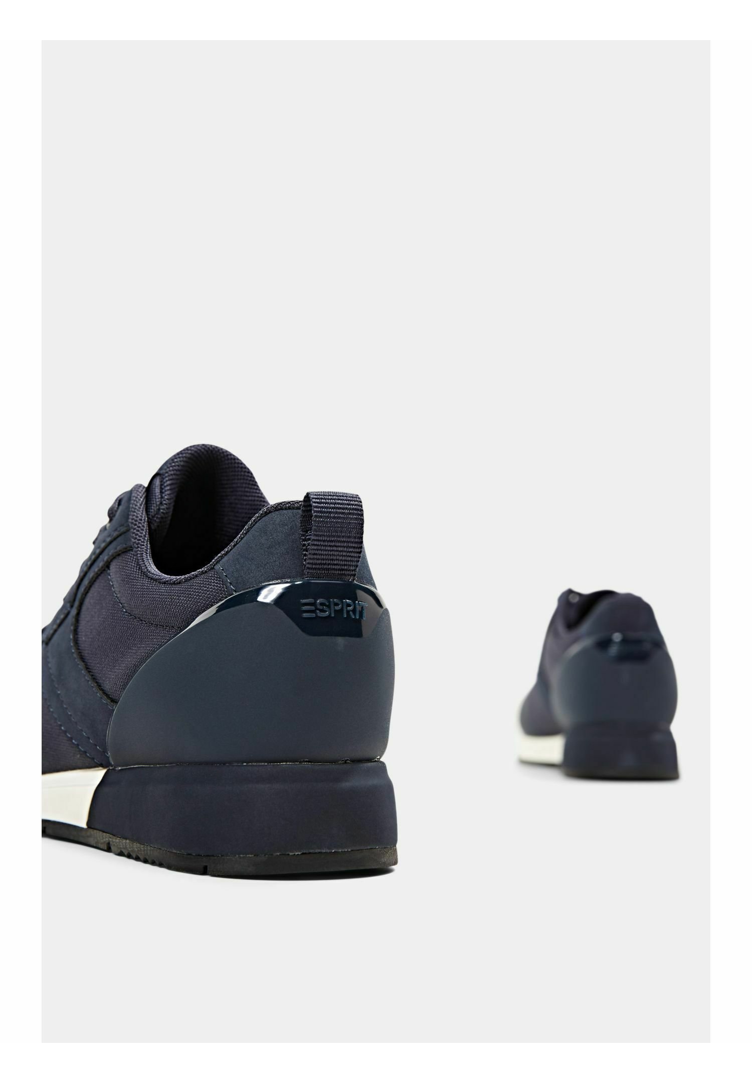 Femme Baskets basses Femme Baskets basses