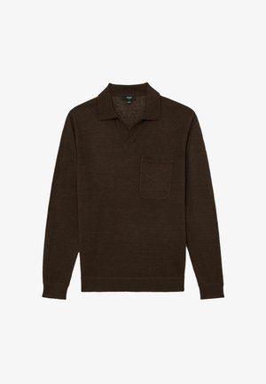 Tmavohnedé dlhé rukávy polokošeľa s golierom a náprsné vrecko, vyrobená z pletenej látky, zobrazená na bielom pozadí.