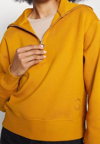 Tommy Hilfiger Mikina - yellow