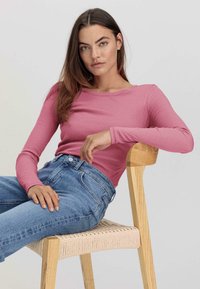 hessnatur SLIM - Langarmshirt - wildrose