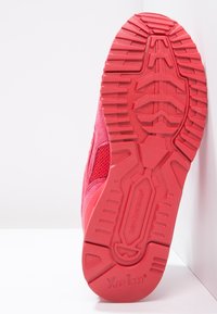 New Balance Sneaker low - red