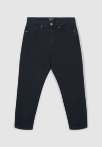 Jeans in denim nero con un design a gamba dritta, stile a cinque tasche e cuciture a contrasto. Presentano una chiusura frontale con bottone e un branding sottile.