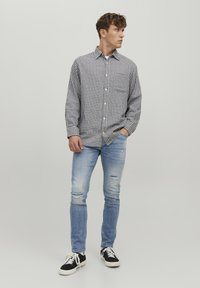 Jack & Jones JJIGLENN JJBLAIR GE NOOS - Vaqueros slim fit - blue denim