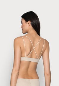 MAGIC Bodyfashion DREAM BRALETTE - Corpete - latte