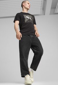 Puma GRAPHICS - Marškinėliai su spaudiniu - black