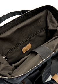 PARFOIS HANDBAG AQUARIUS ECRU L czarny