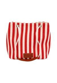 Gestreifte rot-weiße geflochtene Tragetasche mit strukturierter Oberfläche, ausgestattet mit einem braunen Lederboden und Schulterriemen mit Metallösen.