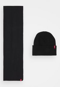 levi's scarf and hat set
