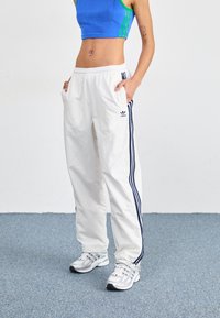 adidas Originals - BALLOON PANTS - Verryttelyhousut - cloud white Pienoiskuva 1