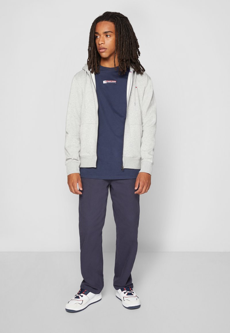 Tommy Jeans REGULAR ZIP HOOD - Sweat zippé - light grey heather/gris -  ZALANDO.FR
