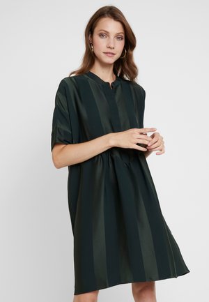 SLFVIOLA OVERSIZE DRESS - Skjortekjole - scarab