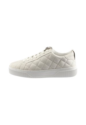 White quilted sneakers made of soft leather, featuring a rounded toe, white rubber sole, and flat laces for secure fastening.