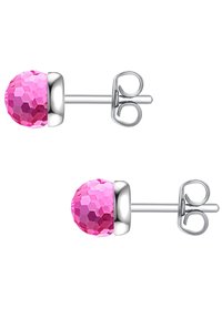 Pendientes de tuerca de cristal rosa con un diseño facetado, montados en metal tono plateado. La parte trasera cuenta con un cierre de mariposa para un uso seguro.