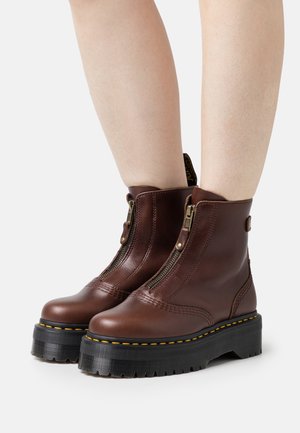 Dr. Martens, Bottines à plateau - dark brown