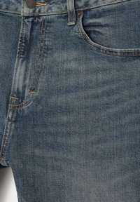 Thumbnail Image 7