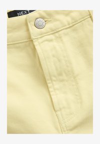 Unselected, lemon yellow