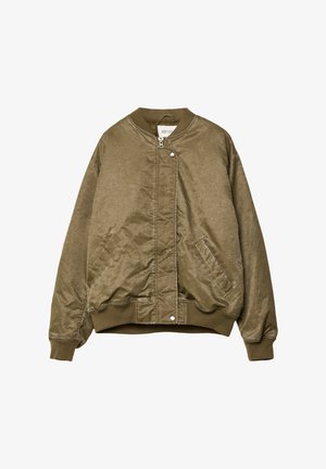 Olivgrüne Bomberjacke mit glatter Textur, Reißverschlussfront, Druckknopfverschluss und gerippten Bündchen und Saum. Verfügt über seitliche Taschen und eine gesteppten Futter.