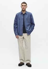 DOUBLE A BY W.W. ADRIAN - Camisa - medium blue denim