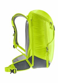 Neon groene rugzak met een gestroomlijnd ontwerp, mesh achterpaneel, verstelbare schouderbanden en meerdere ritszakken. Geaccentueerd met grijze details.