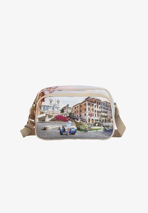 Borsa a tracolla rettangolare con un'illustrazione di una scena cittadina, in materiale sintetico, nei colori crema e pastello, dotata di tracolla regolabile e chiusura con zip.
