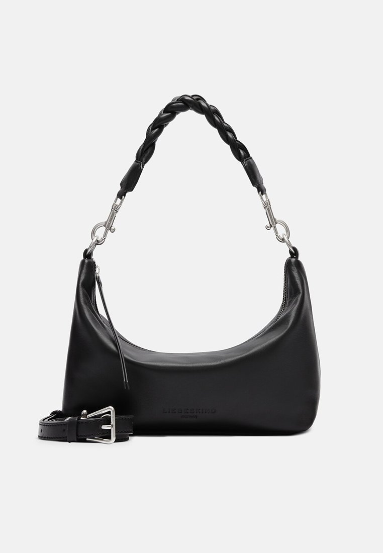 Schwarze Leder Schultertasche mit einem geflochtenen Griff, silbernen Beschlägen und einem einfachen Reißverschluss. Verfügt über einen verstellbaren Riemen für Vielseitigkeit.