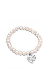Perlenarmband mit hellrosa Perlen und einem silbernen Herzanhänger, das funkelnede Akzente und eine glatte Textur aufweist.