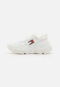 LIGHTWEIGHT HYBRID RUNNER - Sapatilhas - ecru