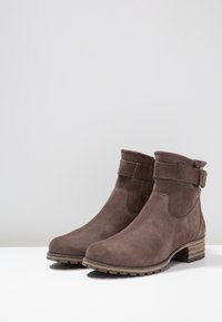 Clarks Korte laarzen - taupe