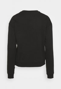 Svart sweatshirt med avslappnad passform, långa ärmar, rundad hals och ribbade manschetter. Slät textur utan synliga mönster eller detaljer.