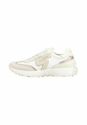 Weißer und beiger Sneaker mit strukturierter Sohle, Schnürung vorne und beigen dekorativen Mustern an der Seite und Ferse.