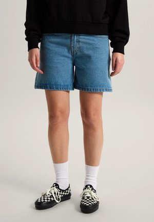 Vans CHECK MID RISE - Džínové kraťasy - medium blue