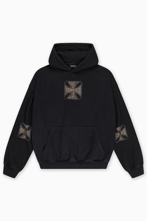 Črna kapucar s velikim izvezenim motivom križa spredaj in manjšimi različicami na obeh rokavih. Sprednji žep kenguru vključen.