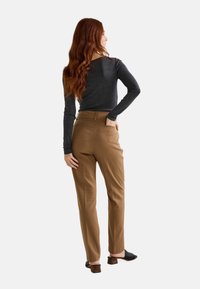 Monoprix Chino - camel