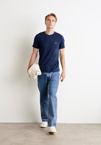 BOSS TALES - Tricou basic - open blue