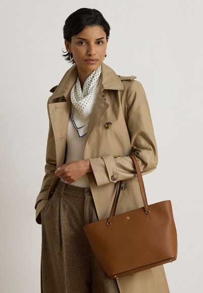 Lauren Ralph Lauren CROSSHATCH LEATHER MEDIUM KARLY TOTE - Дамска чанта - light brown