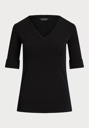 Juodas V-žirgu marškinėliai su trimis ketvirtadaliais rankovėmis, pagaminti iš minkštos medžiagos. Savybės: sukurtos kraštinės ir aptakūs siluetai.