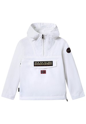 Weißer Pulloverjacke mit Kapuze, ausgestattet mit einer vorderen Tasche, schwarzem Textlogo und einem kleinen norwegischen Flaggen-Patch. Glattes, wasserabweisendes Material.