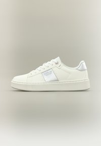 Sélectionné, white/silver-coloured