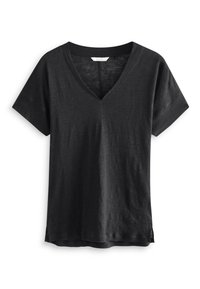 Czarny t-shirt z krótkim rękawem w kształcie V z luźnym krojem i lekko podwiniętymi mankietami na białym tle.