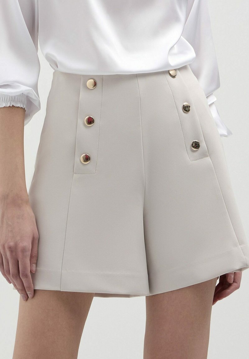 Calliope Shorts - beige