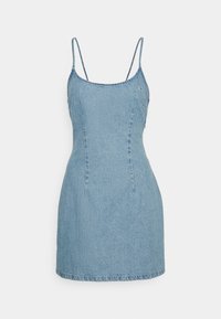 Blå denimminiklänning med spaghetti-remmar, figursydd design och en lätt utsvängd nederkant. Har sömdekorationer och fickor i sidosömmen.