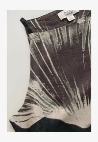 Niet geselecteerd, black shell print