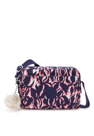 Sac bandoulière rectangulaire à motifs bleu marine, rose et blanc avec poche avant, bandoulière ajustable et porte-clés singe en peluche attaché.