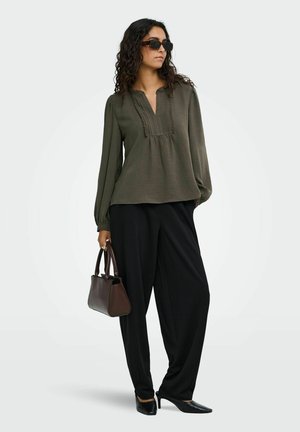JDY, JDYRACHEL LIFE L/S PINTUCK TOP WVN NOOS - Blouse - black olive