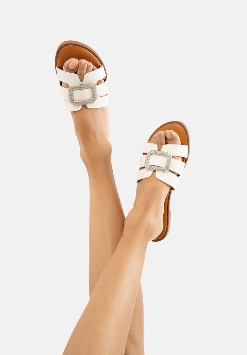Salinyang Badslippers - weiß