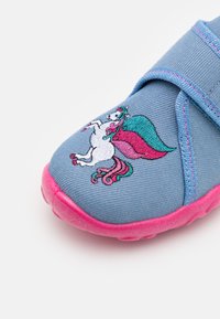 Superfit BONNY - Chinelos - blau/pink