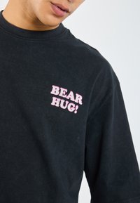 Thumbnail Image 7