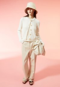 ARMEDANGELS JEANINAAS - Chaqueta de punto - off white