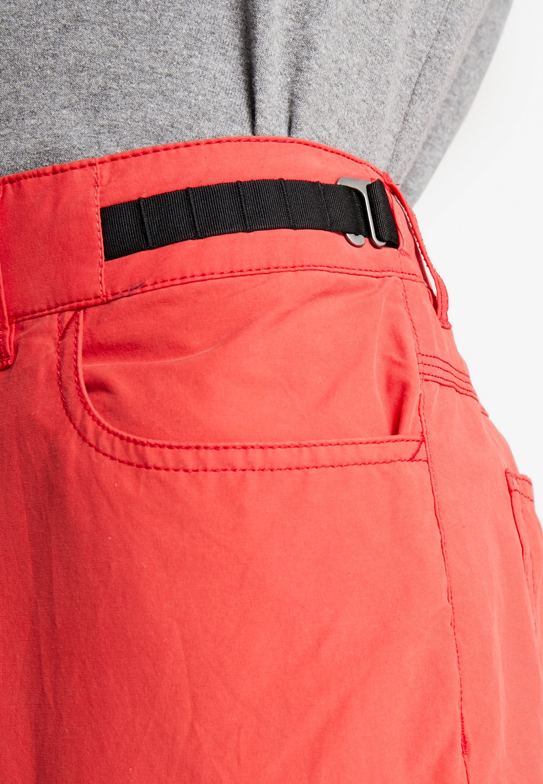 SVALBARD LIGHT PANTS Bukse crisp ruby SVALBARD LIGHT PANTS Bukse crisp ruby